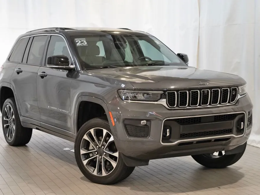 2023 Jeep Grand Cherokee Overland photo 1