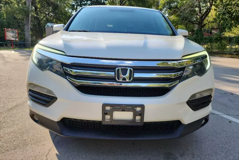 2017 Honda Pilot EX photo 1