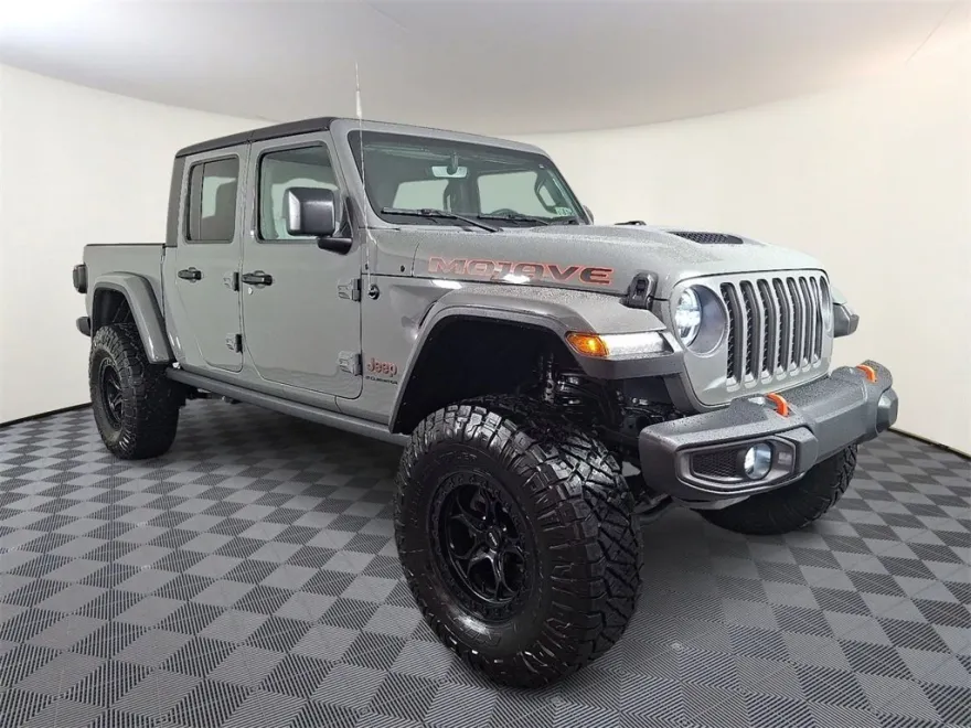 2023 Jeep Gladiator Mojave photo 1