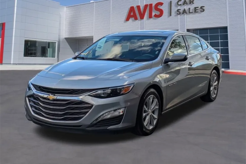 2024 Chevrolet Malibu 1LT photo 1
