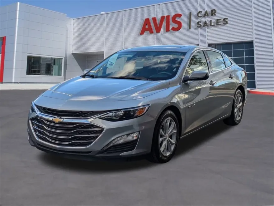 2024 Chevrolet Malibu 1LT photo 1