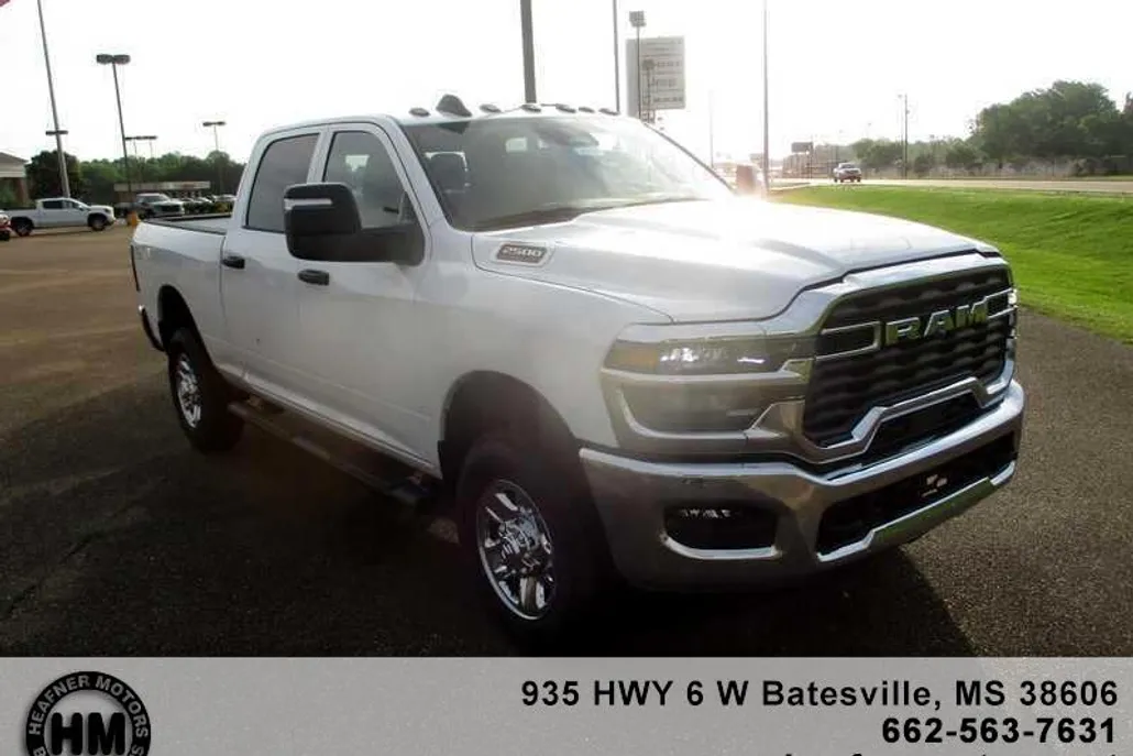 2025 Ram 2500 Tradesman photo 1