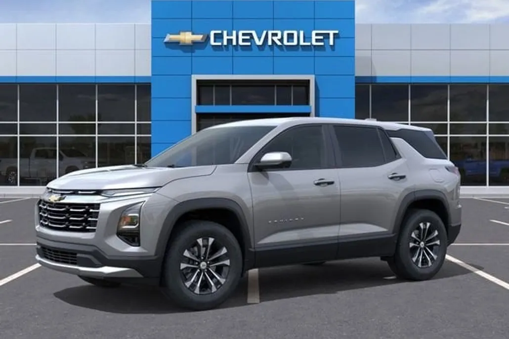 2026 Chevrolet Equinox LT photo 1