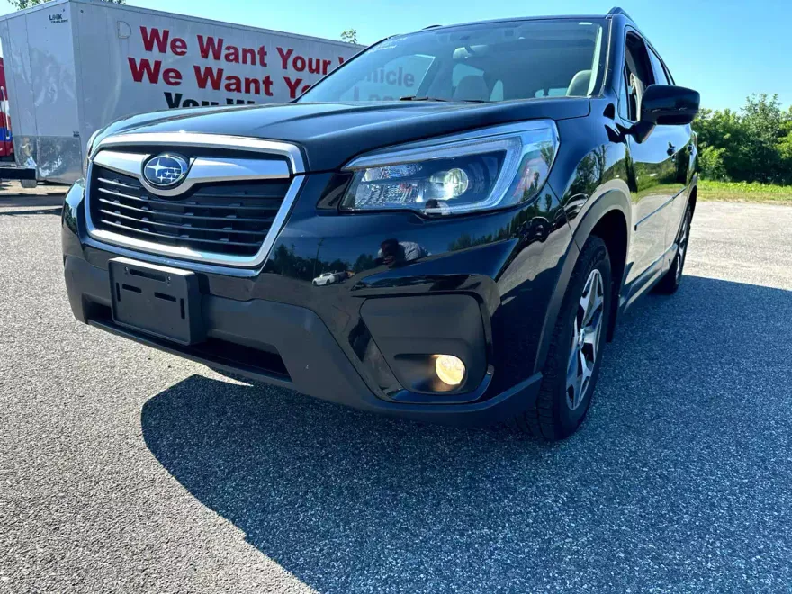 2021 Subaru Forester Premium photo 1