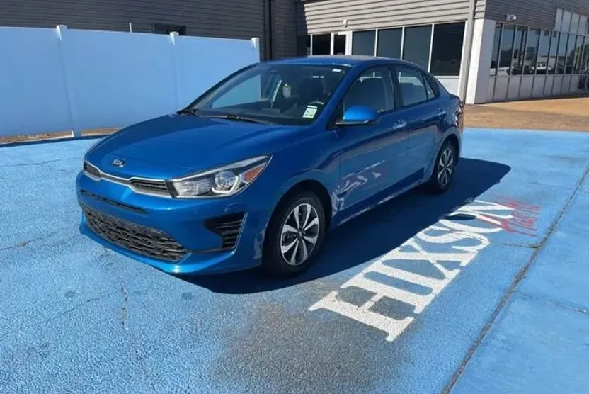 2021 Kia Rio S photo 1