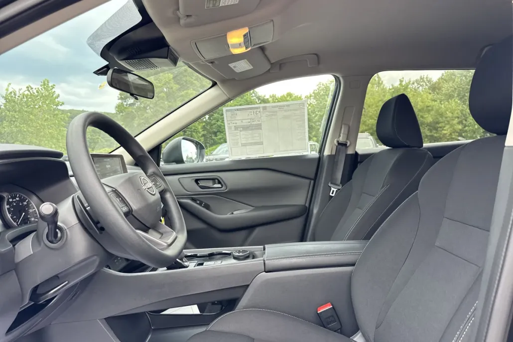 2026 Nissan Rogue S photo 1