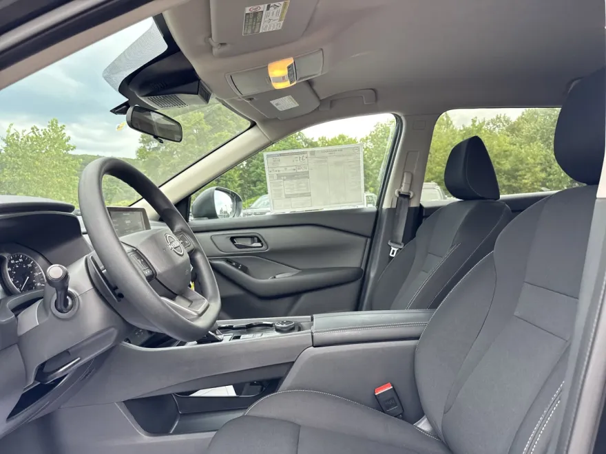 2026 Nissan Rogue S photo 1