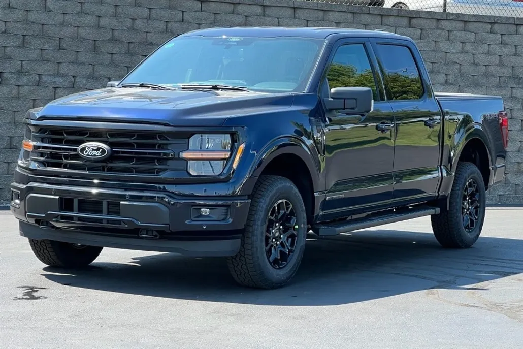 2025 Ford F-150 XLT photo 1