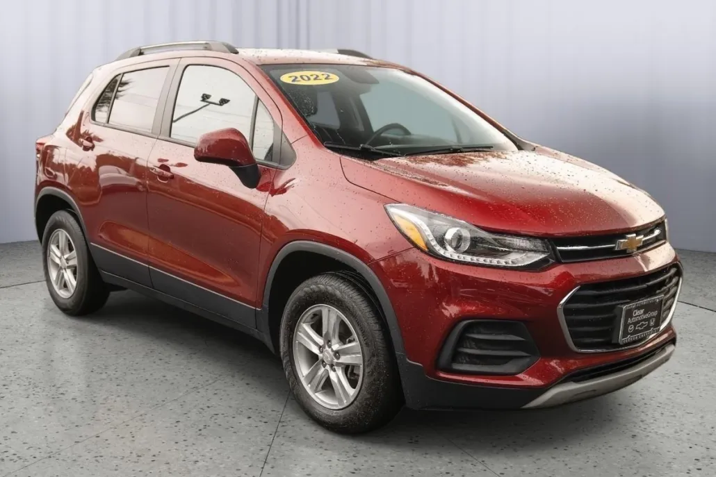 2022 Chevrolet Trax LT photo 1