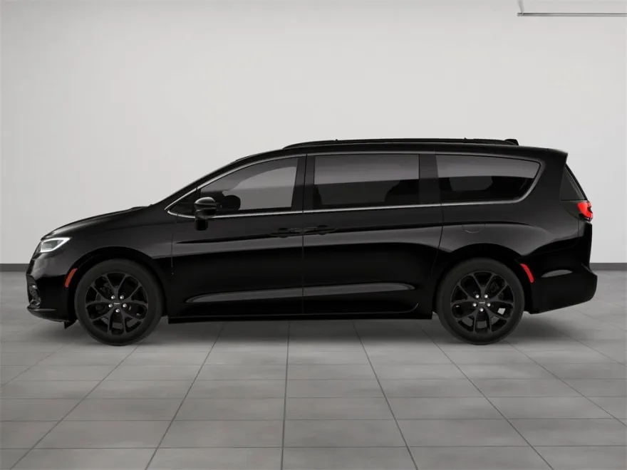 2026 Chrysler Pacifica Limited photo 1
