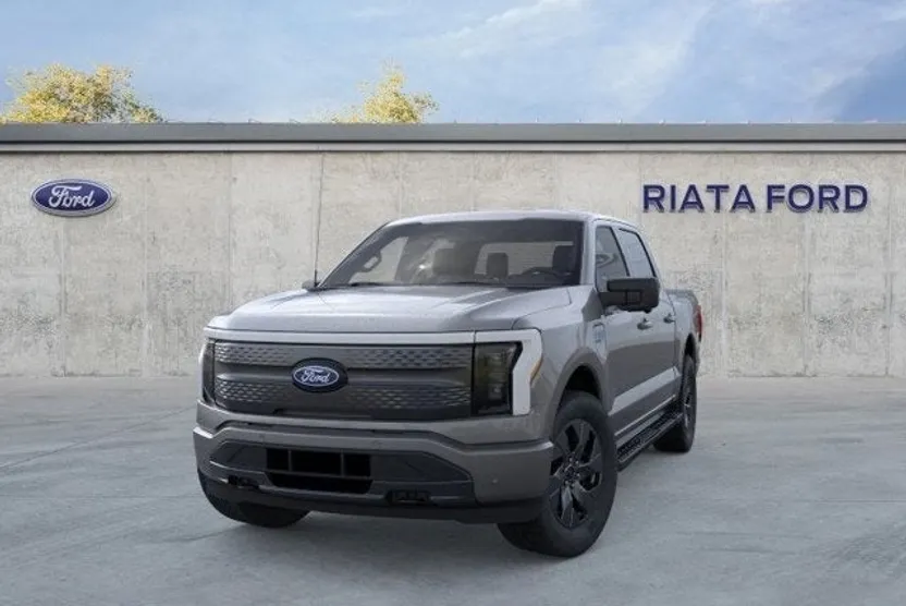 2025 Ford F-150 Lightning photo 1