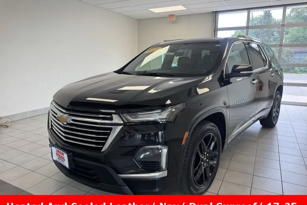 2023 Chevrolet Traverse Premier photo 1