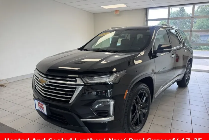 2023 Chevrolet Traverse Premier photo 1