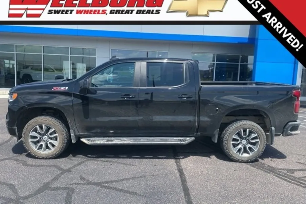 2022 Chevrolet Silverado 1500 RST photo 1