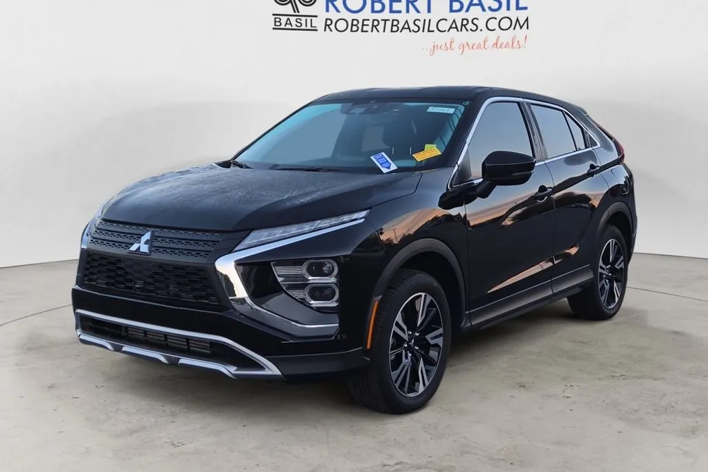 2025 Mitsubishi Eclipse Cross SE photo 1