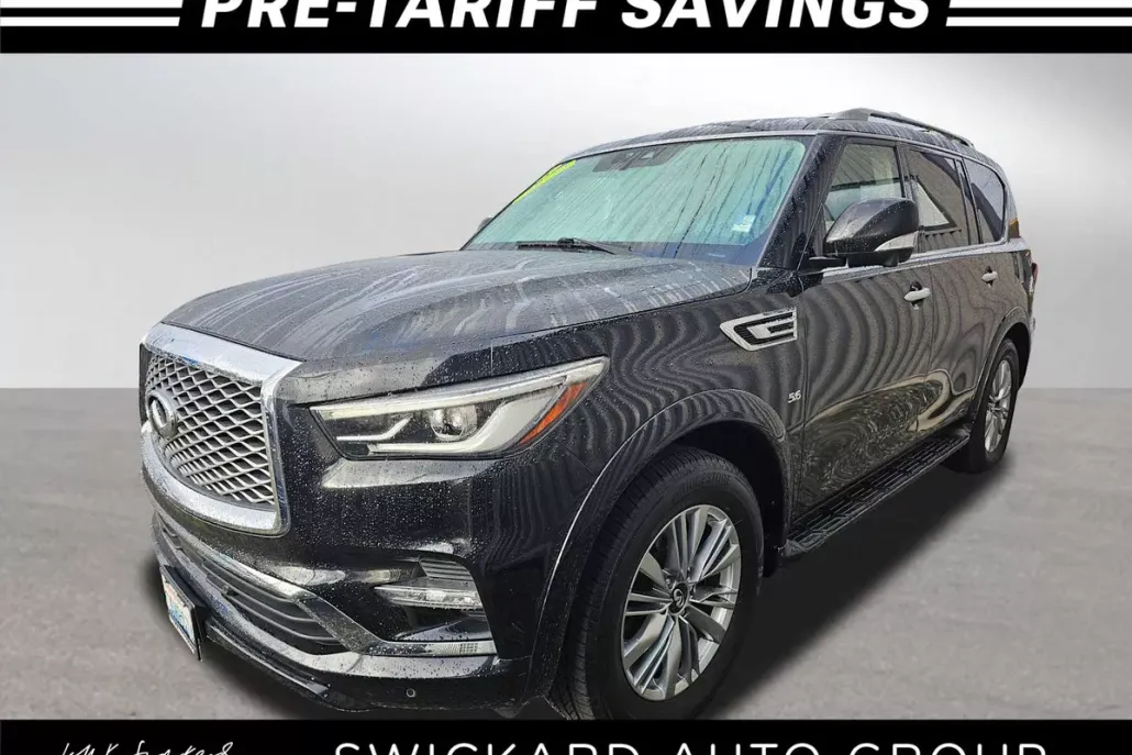2019 Infiniti QX80 Luxe photo 1