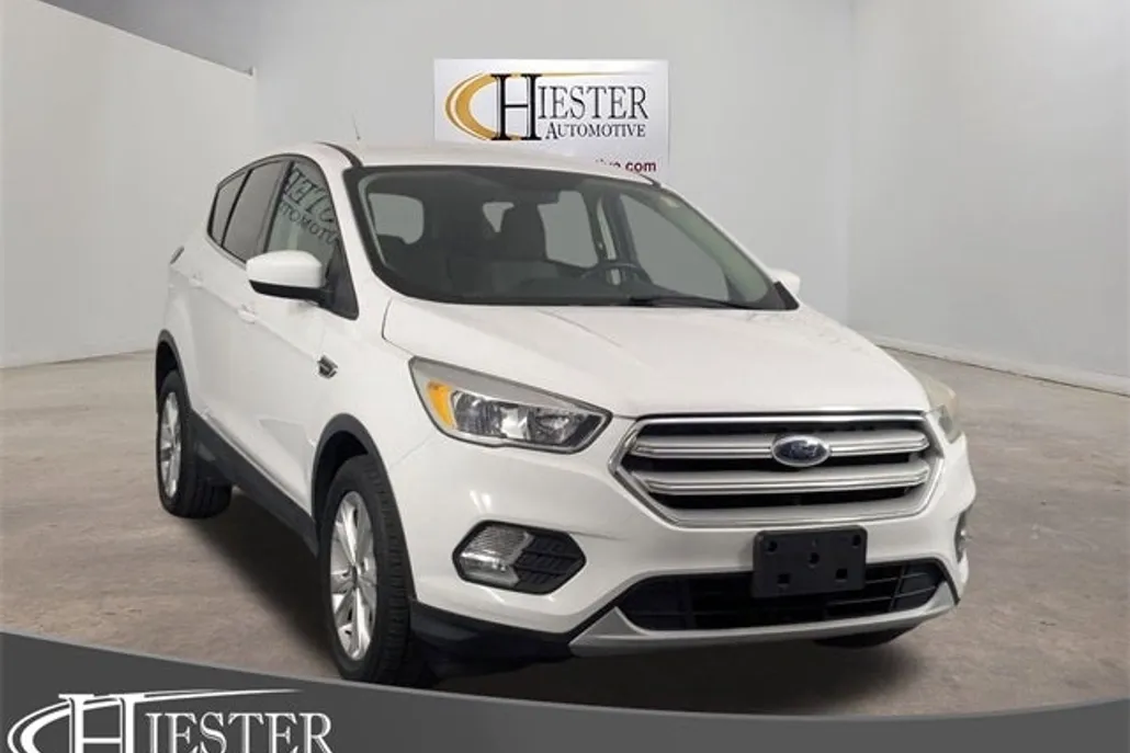 2019 Ford Escape SE photo 1