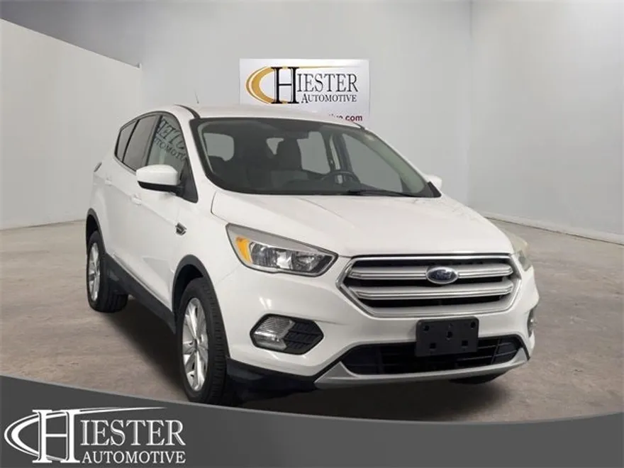 2019 Ford Escape SE photo 1