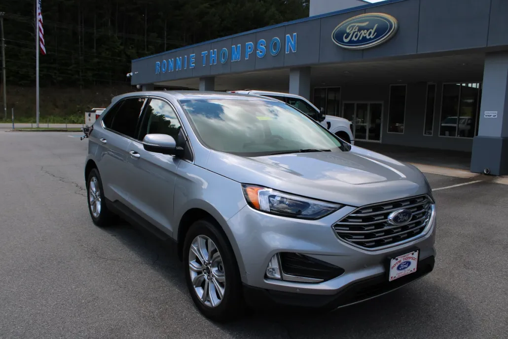 2024 Ford Edge Titanium photo 1