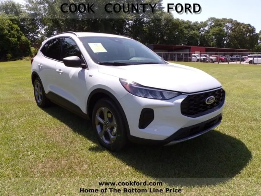 2025 Ford Escape ST-Line photo 1