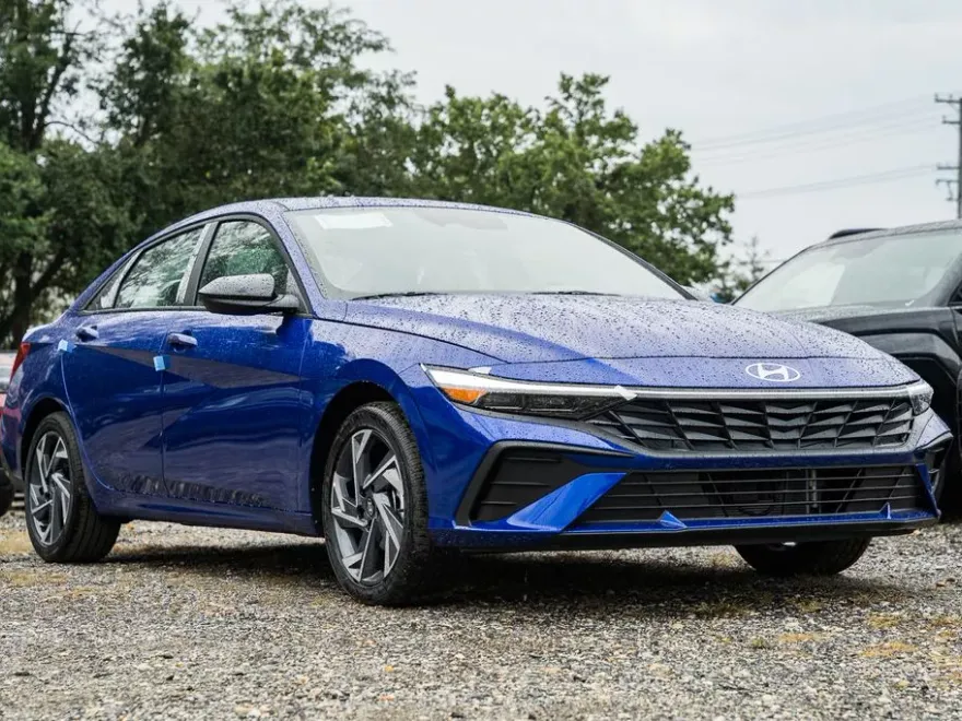 2025 Hyundai Elantra Hybrid SEL Sport photo 1