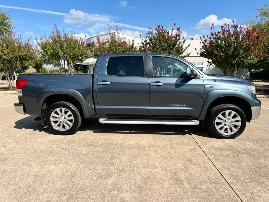 2010 Toyota Tundra Limited photo 1