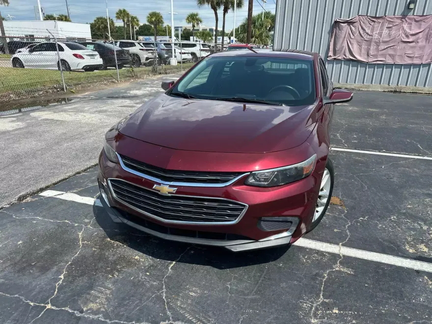 2016 Chevrolet Malibu 1LT photo 1