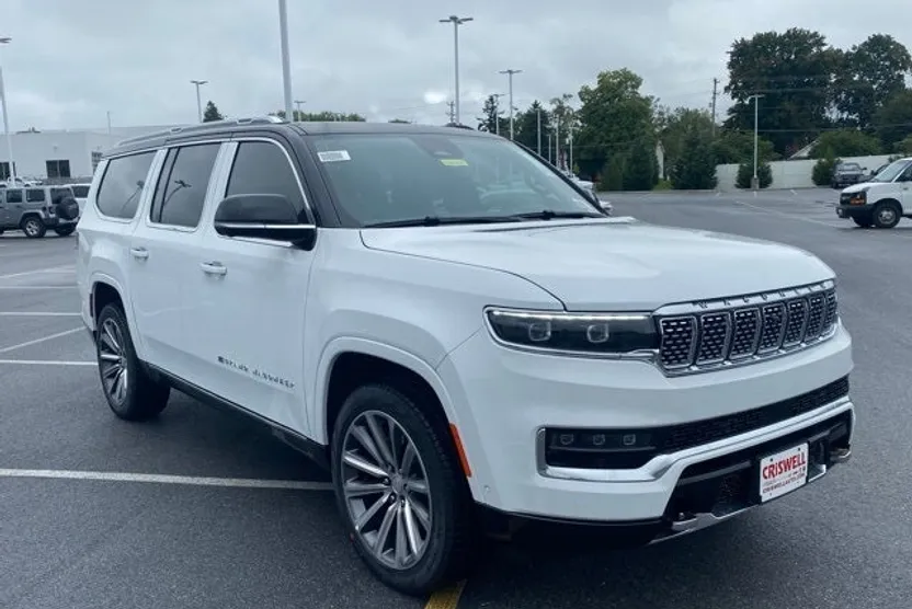 2024 Jeep Grand Wagoneer L photo 1