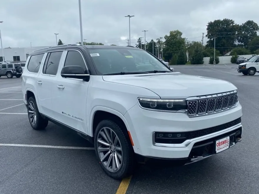2024 Jeep Grand Wagoneer L photo 1
