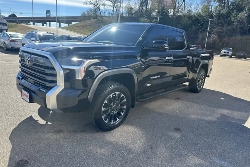 2024 Toyota Tundra Limited CrewMax photo 1