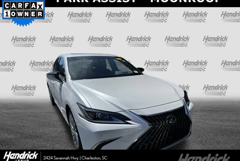 2023 Lexus ES 300h Luxury photo 1