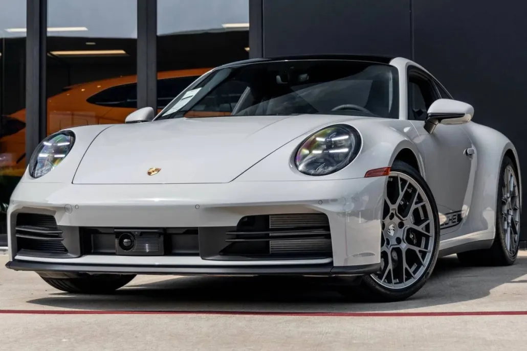 2025 Porsche 911 S photo 1
