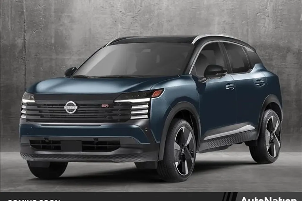 2025 Nissan Kicks SR photo 1