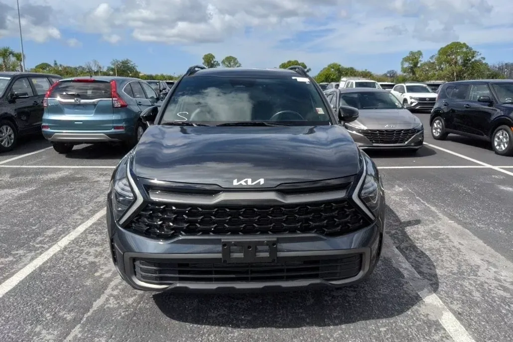 2024 Kia Sportage X-Line photo 1