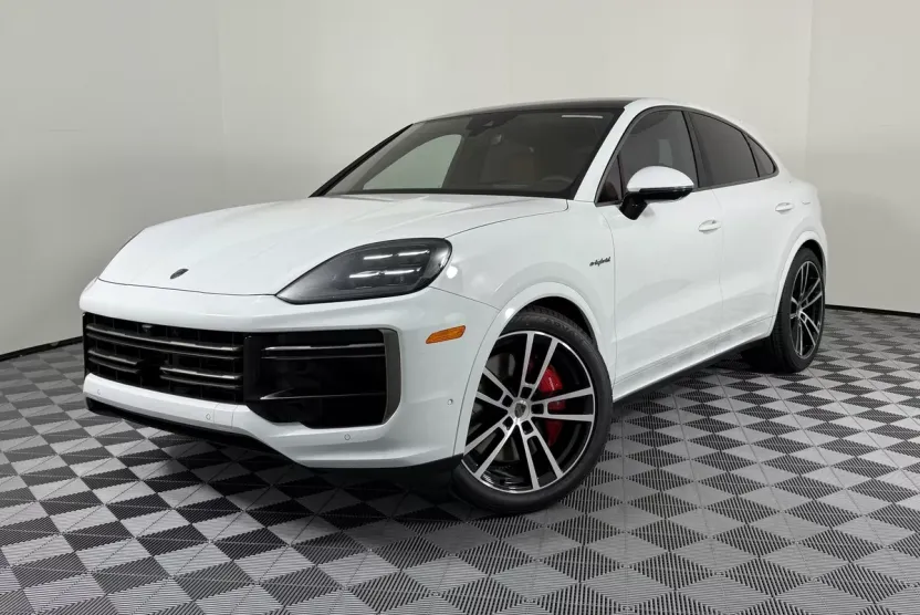 2026 Porsche Cayenne Turbo E-Hybrid photo 1