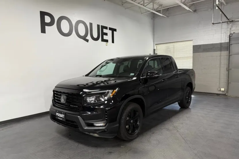 2021 Honda Ridgeline Black Edition photo 1