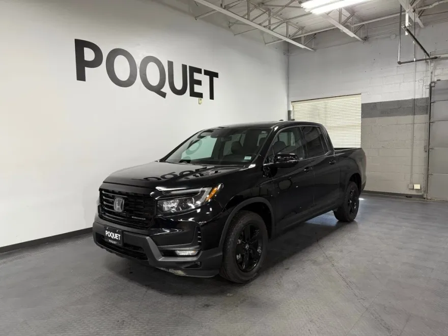 2021 Honda Ridgeline Black Edition photo 1