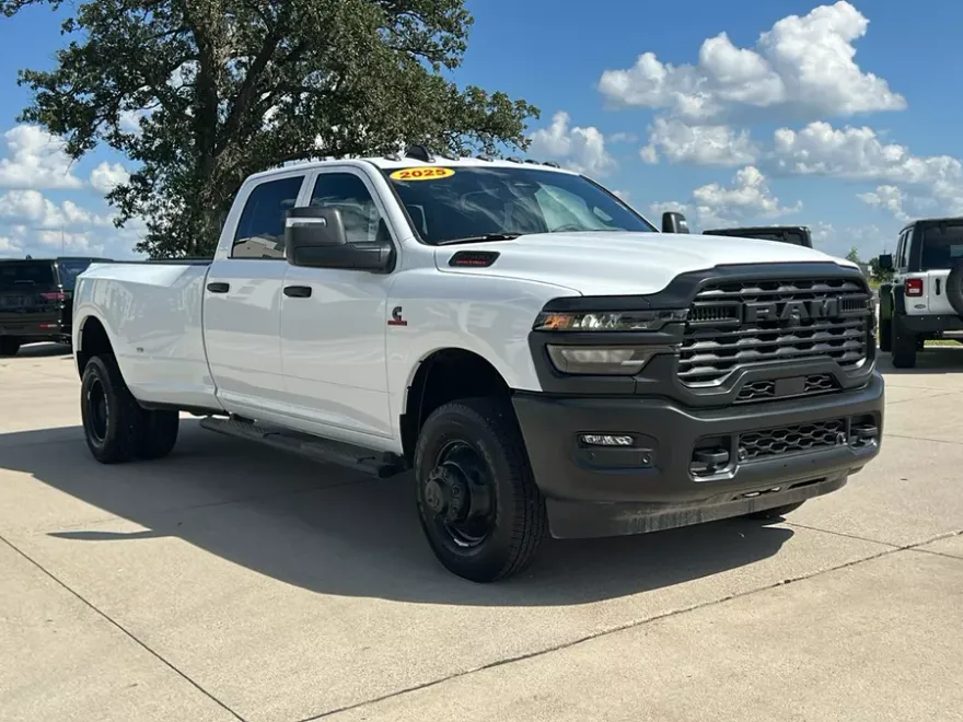 2025 Ram 3500 Tradesman photo 1