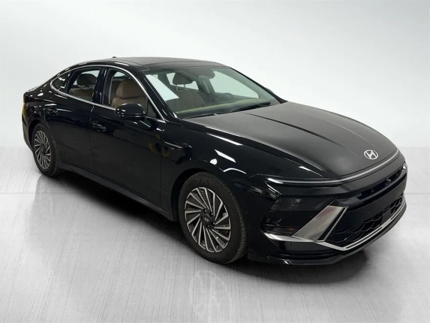 2024 Hyundai Sonata Hybrid Limited photo 1