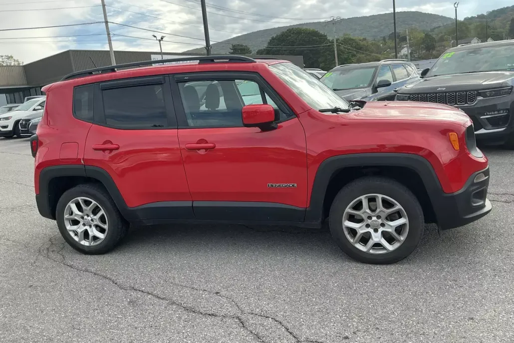 2015 Jeep Renegade Latitude photo 1