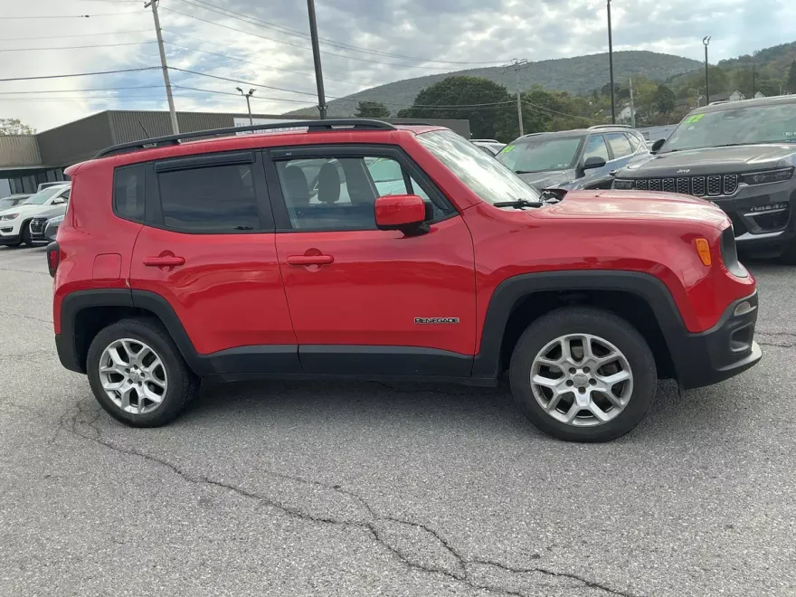 2015 Jeep Renegade Latitude photo 1