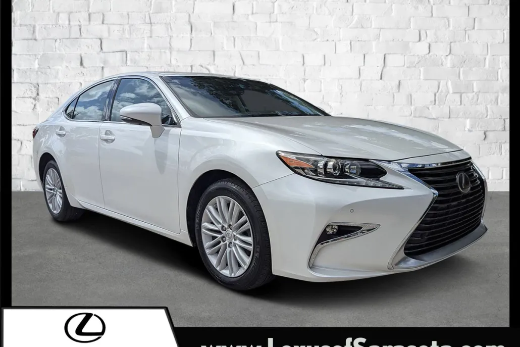 2017 Lexus ES 350 photo 1