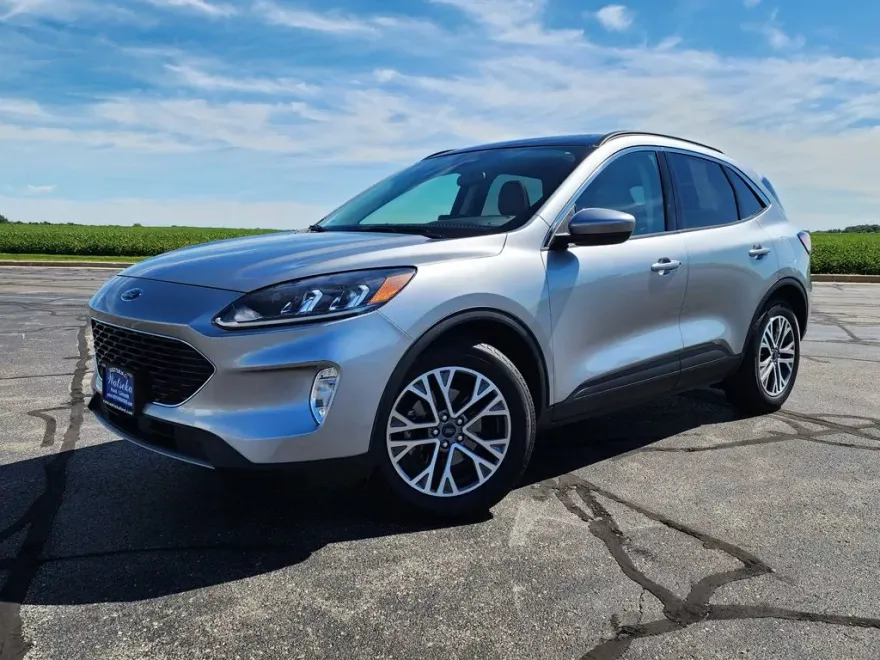 2022 Ford Escape SEL photo 1