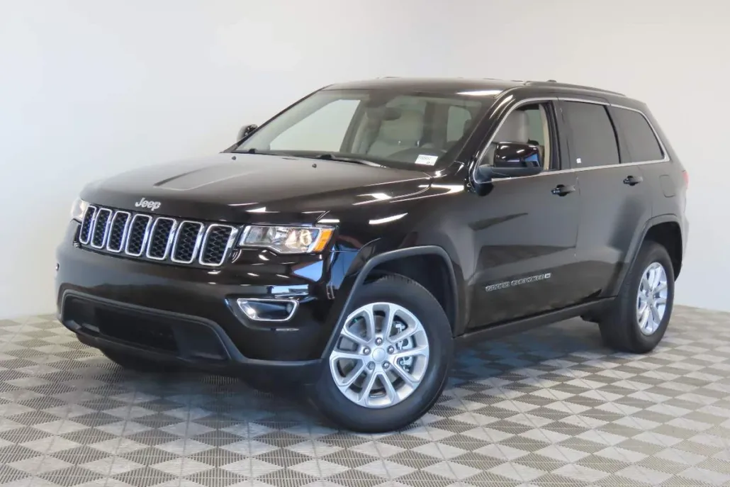 2022 Jeep Cherokee Laredo photo 1