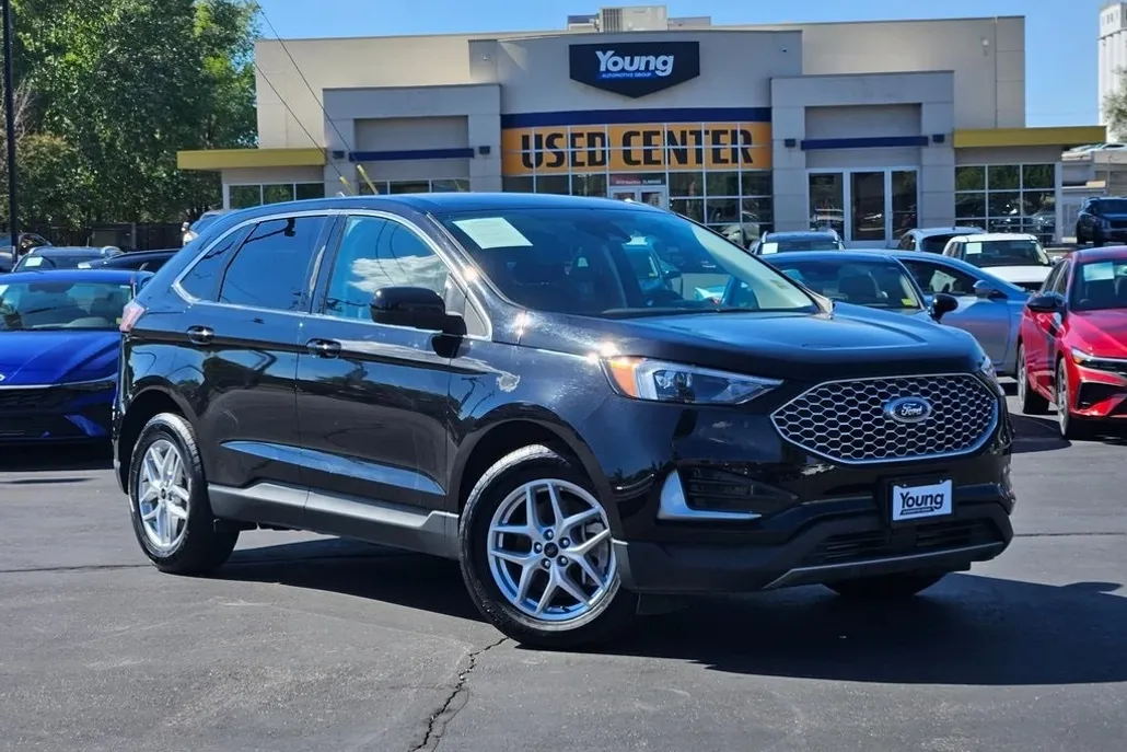 2023 Ford Edge SEL photo 1
