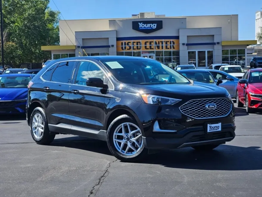 2023 Ford Edge SEL photo 1