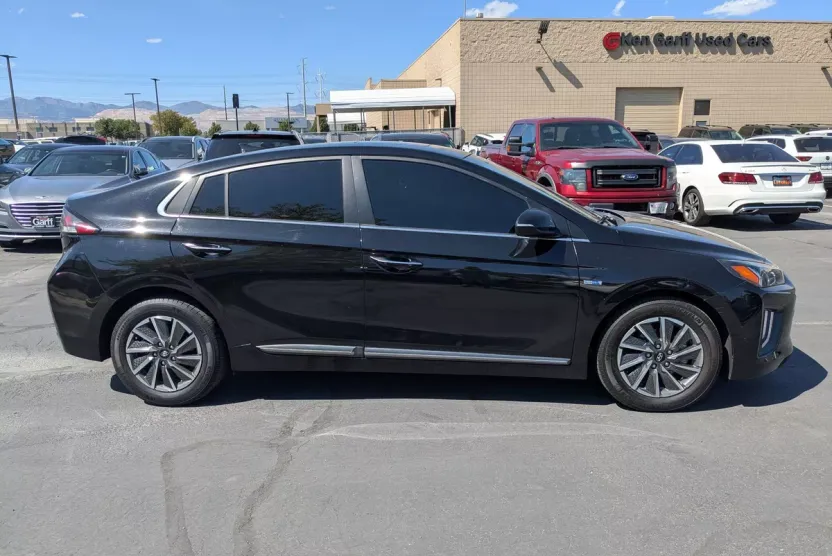 2020 Hyundai Ioniq Electric Limited photo 1
