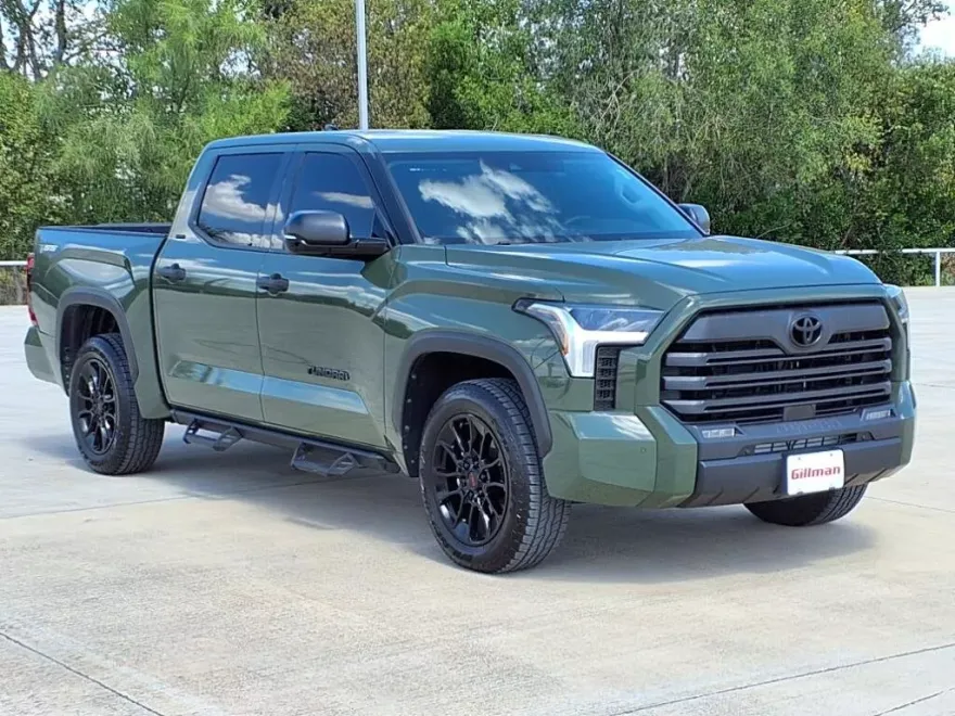 2023 Toyota Tundra SR5 photo 1