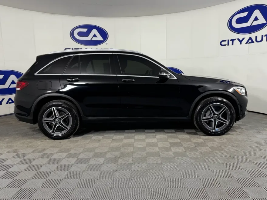 2021 Mercedes Benz GLC 300 photo 1