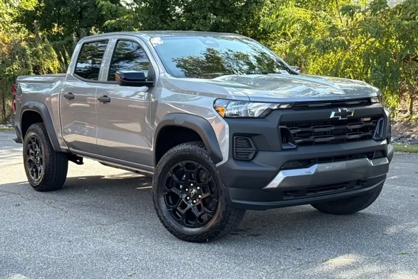 2026 Chevrolet Colorado Trail Boss photo 1